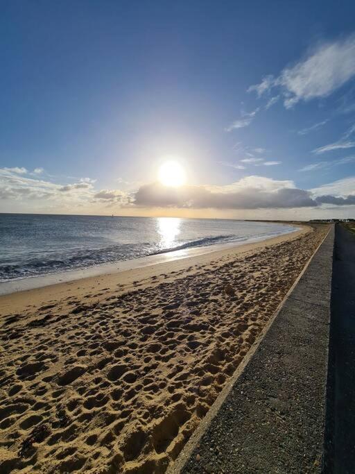 Awave From It All - Escape The City Life Jaywick Sands Екстериор снимка